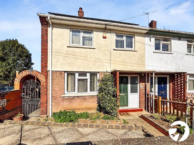 Cavell Crescent, Dartford, Kent, DA1 2 bed semi detached house to rent £1,650 pcm £381 pw