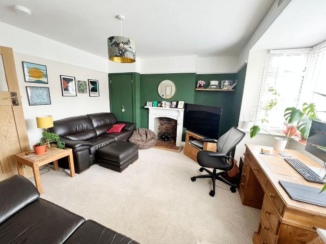 Cavell Road, Oxford, Oxfordshire OX4, 2 bed flat to rent, £1,850 pcm | PrimeLocation