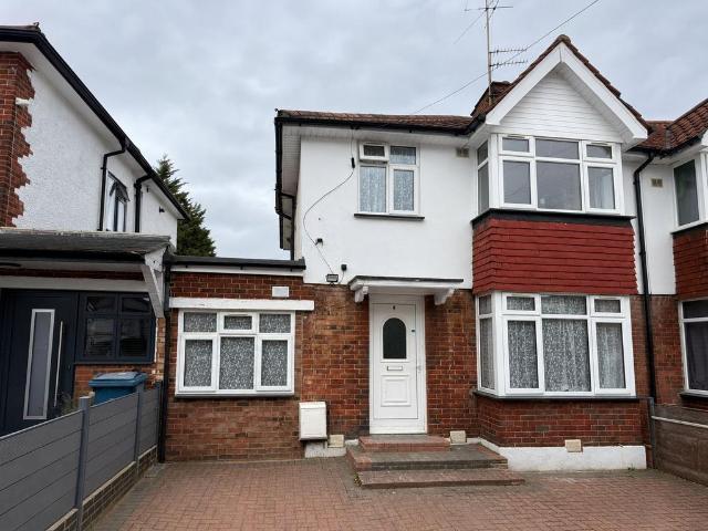 Cavendish Avenue, Harrow, HA1 4 bed house to rent £2,600 pcm £600 pw