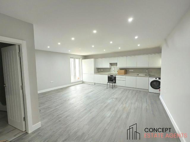 Cavendish House, Cavendish Avenue, New Malden, Surrey KT3, 1 bed flat to rent, £1,650 pcm | PrimeLocation