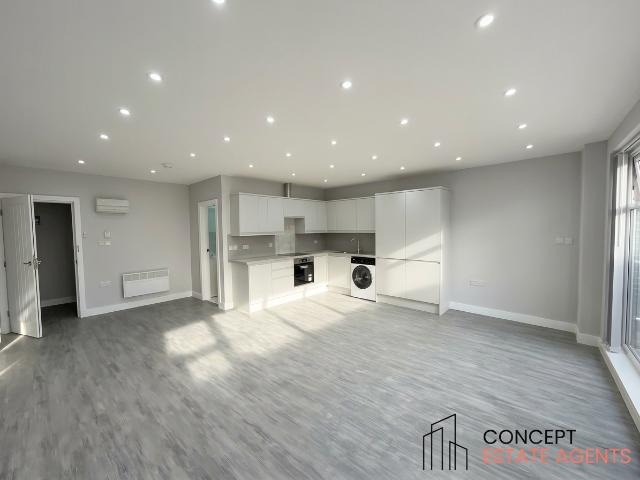 Cavendish House, Cavendish Avenue, New Malden, Surrey KT3, 1 bed flat to rent, £1,700 pcm | PrimeLocation