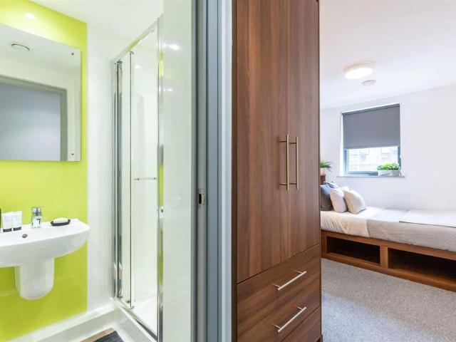 Cavendish Street, Leeds LS3 Studio to rent £1,083 pcm £250 pw