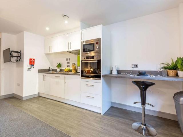 Cavendish Street, Leeds LS3 Studio to rent £1,122 pcm £259 pw