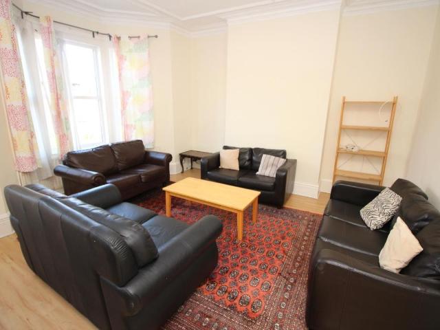 Cavendish Place, Jesmond, Newcastle Upon Tyne NE2, 6 bed shared accommodation to rent, £4,446 pcm | PrimeLocation
