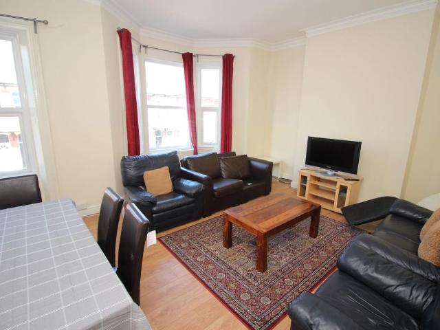 Cavendish Place, Jesmond, Newcastle Upon Tyne NE2, 6 bed shared accommodation to rent, £4,446 pcm | PrimeLocation