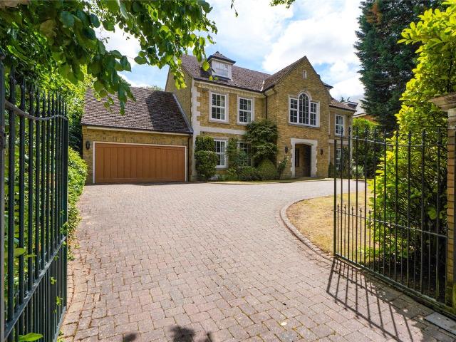 Cavendish Road, Weybridge, Surrey KT13, 5 bed detached house to rent, £8,950 pcm | PrimeLocation