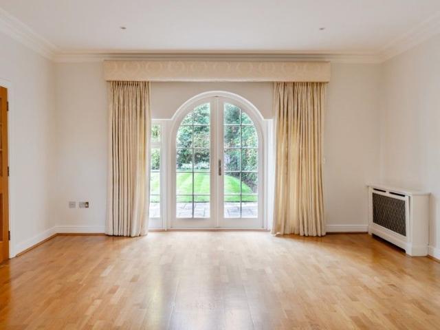 Cavendish Road, Weybridge, Surrey, KT13