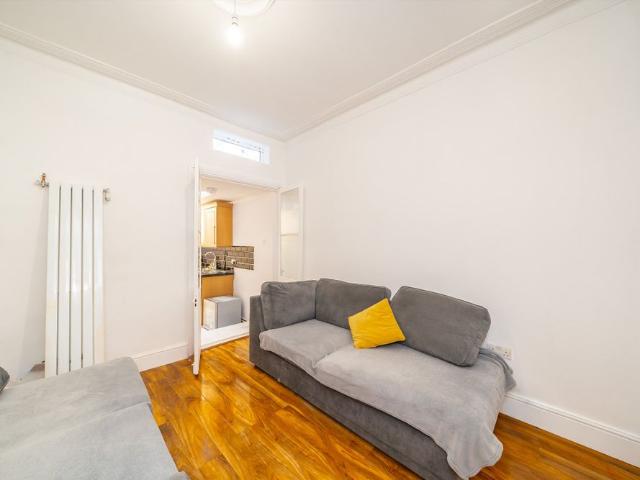 Cavendish Road, Balham, SW12, London