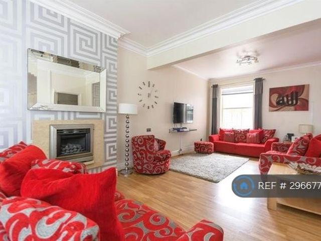 Cavendish Road, Birmingham, B16 3 bed semi detached house to rent £1,550 pcm £358 pw