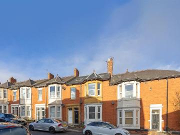 Cavendish Road, Jesmond, Newcastle. 3 bed flat to rent £1,755 pcm £405 pw