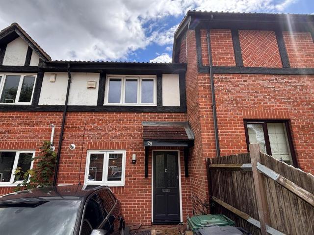 Cavendish Road, Redhill RH1, 2 bed terraced house to rent, £1,675 pcm | PrimeLocation
