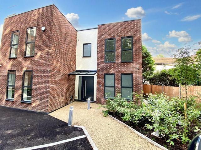 Cavendish Road, Salford, M7 4LW, United Kingdom | 4 bed duplex for rent #137017591 | Rentberry