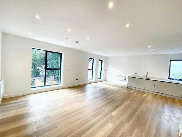 Cavendish Road, Salford, M7 4LW, United Kingdom | 2 bed apartment for rent #137017059 | Rentberry