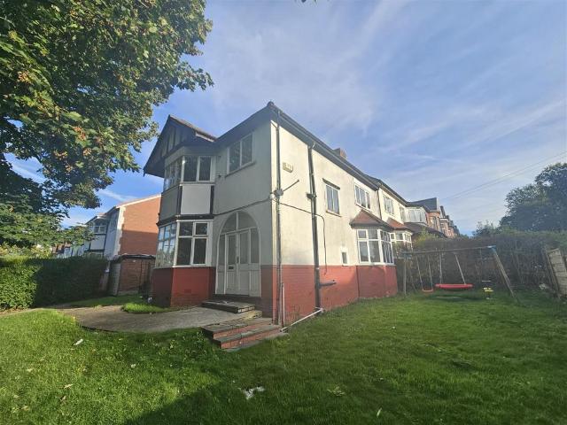 Cavendish Road Salford 3 bed detached house to rent £1,750 pcm £404 pw
