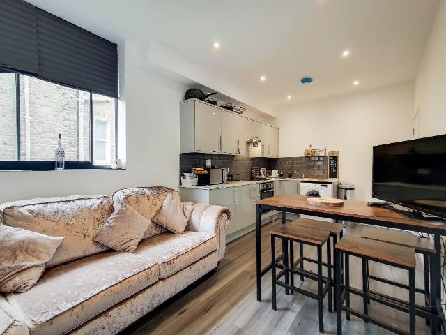 Caversham Road, Kentish Town NW5, 4 bed flat to rent, £5,599 pcm | PrimeLocation