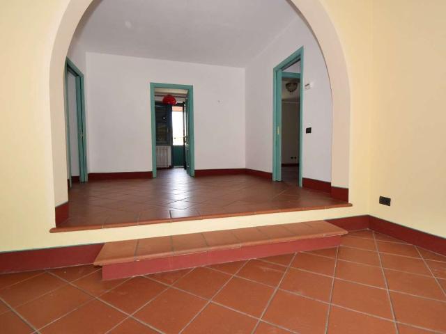 Cavour Quadrilocale ristrutturato con doppi servizi