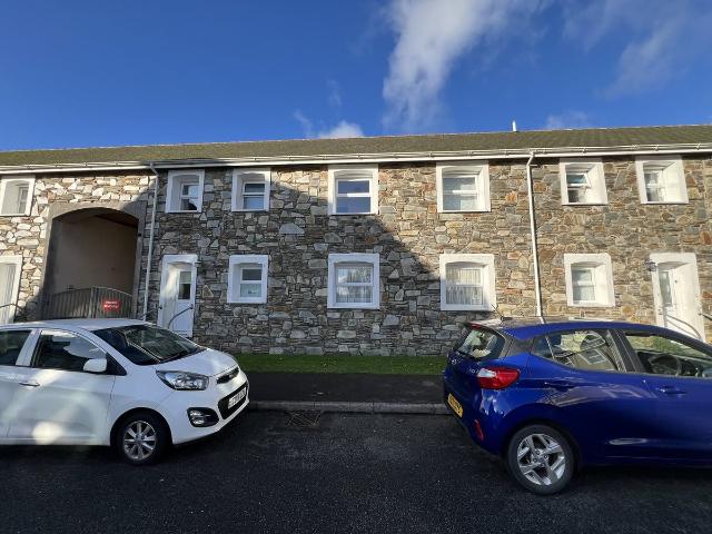 Cawdor Court, Spring Gardens, Narberth SA67, 2 bed flat to rent, £695 pcm | PrimeLocation