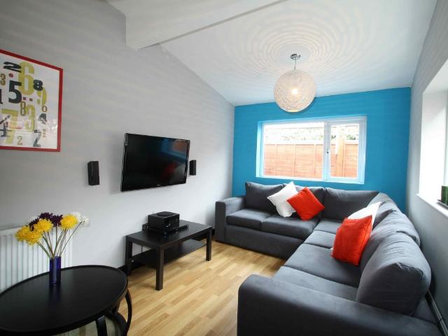 Cawdor Road, Manchester M14, 6 bed terraced house to rent, £758 pppm | PrimeLocation