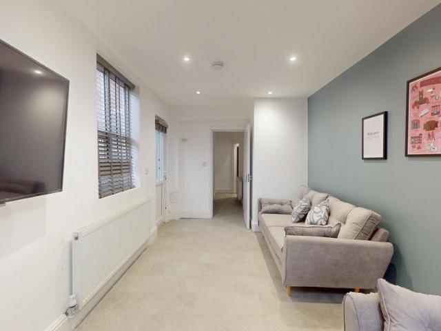 Cawdor Road, Manchester M14 6 bed house to rent £3,874 pcm £894 pw