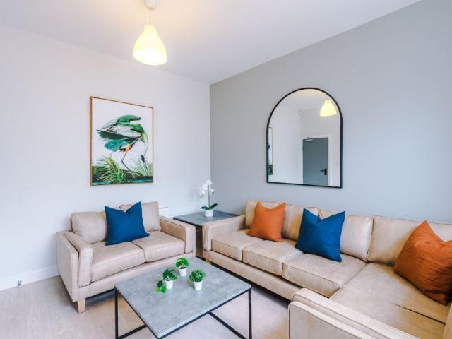 Cawdor Road, Manchester M14, 7 bed terraced house to rent, £789 pppm | PrimeLocation