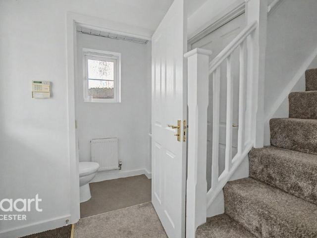 Cawston Close, Leicester 3 bed detached house to rent £1,360 pcm £314 pw