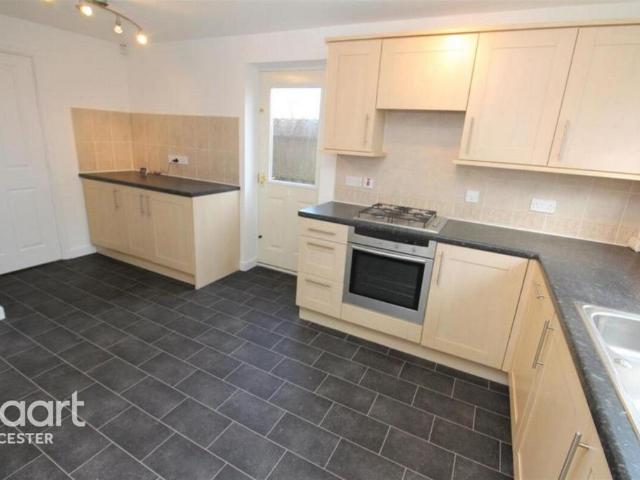 Cawston Close, Leicester 3 bed detached house to rent £1,395 pcm £322 pw