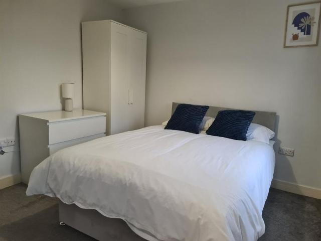 Caxton Street, Barnsley 1 bed in a house share to rent £498 pcm £115 pw