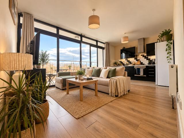 Caxton Road, London SW19, 2 bed flat to rent, £2,100 pcm | PrimeLocation