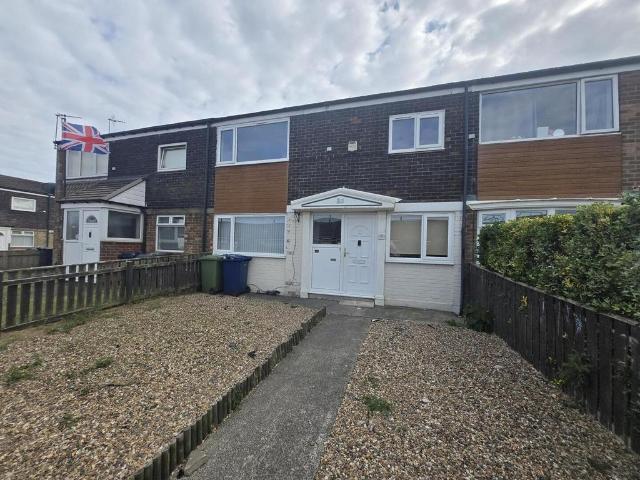 Caxton Walk, South Shields 2 bed terraced house to rent £695 pcm £160 pw