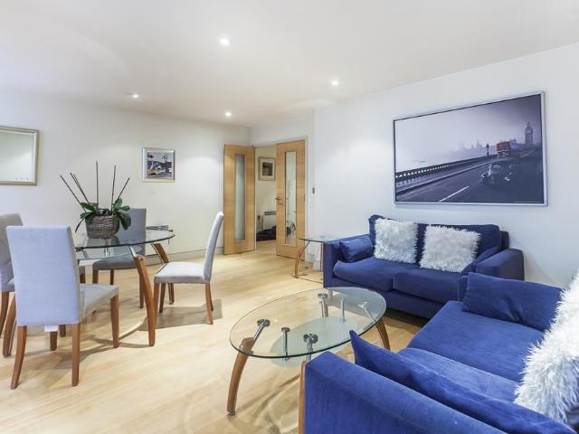 Cayenne Court, Shad Thames, SE1 2 bed apartment to rent £3,150 pcm £727 pw