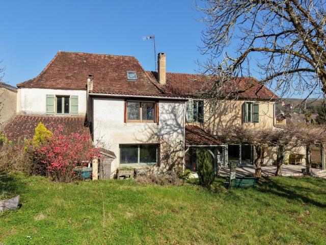 Cazals – Ensemble de caractère en pierre avec piscine, 5 cha. 255m² Cazals