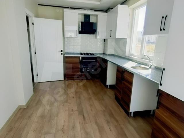 CAZİP'TEN ÜNİVERSİTE YAKINI ARA KAT KOMBİLİ SIFIR KİRALIK