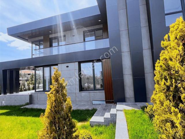 Cb Vizyon Tuğba Erkal'dan Modern Ve Lüks Tasarım Avantajlı Villa