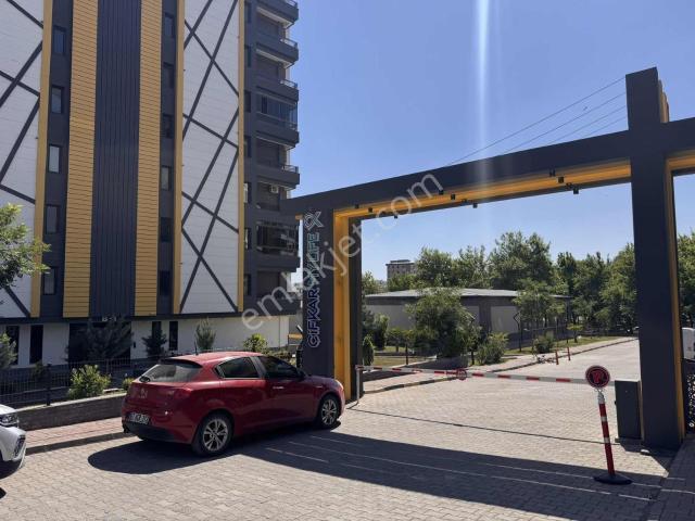 Cb Acar'dan Çifkar'da Sosyal Tesisli 5+1 Köşe Daire