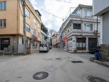 Cb Black'tan Karaman'da Satılık Köşe Bina