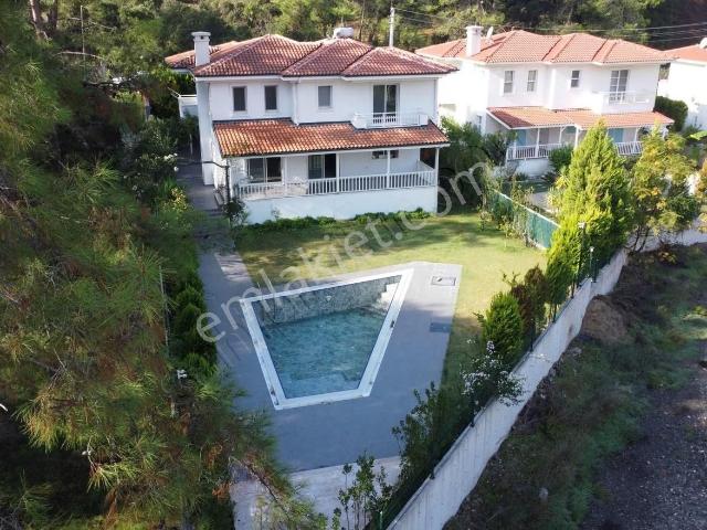 Cb Burak Efe Den Marmaris Hisarönünde Satılık Lüks Havuzlu Villa
