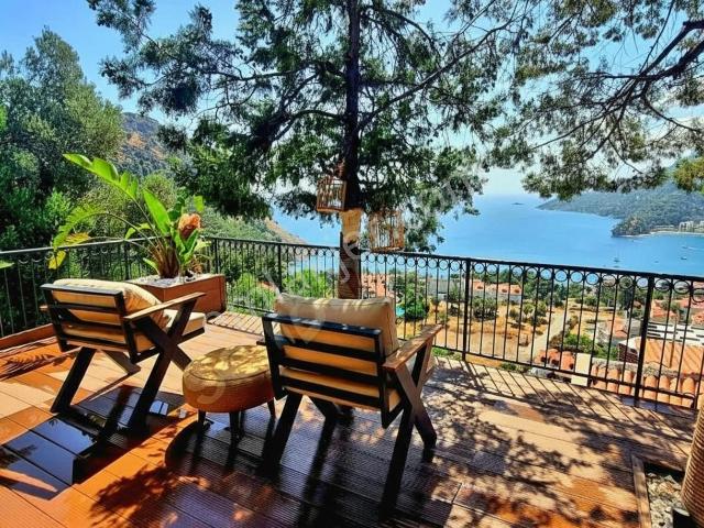 Cb Marina'dan Turunçta Panoramik Manzaralı Satılık Eşyalı Daire