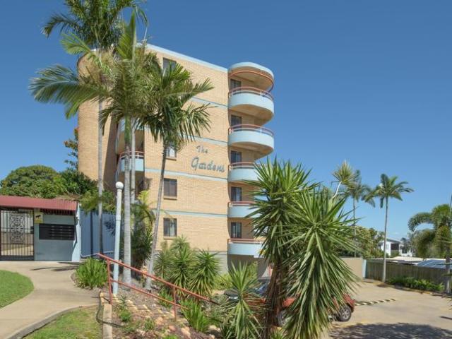 CBD Fringe Unit in Secure Complex