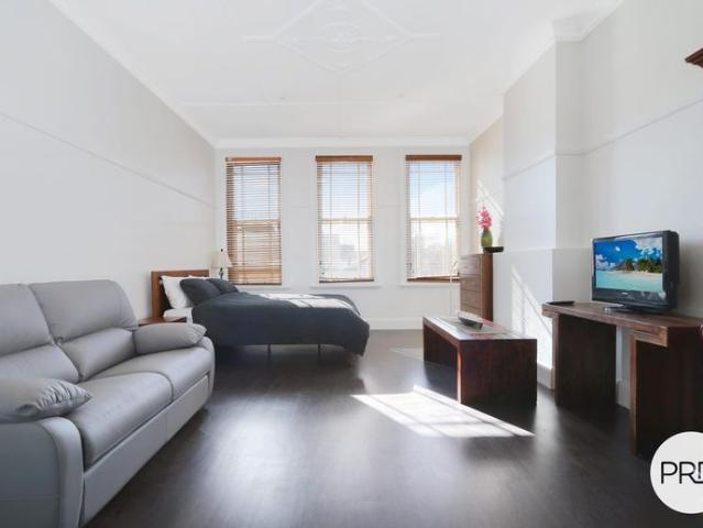 CBD FULLY FURNISHED APARTMENT!