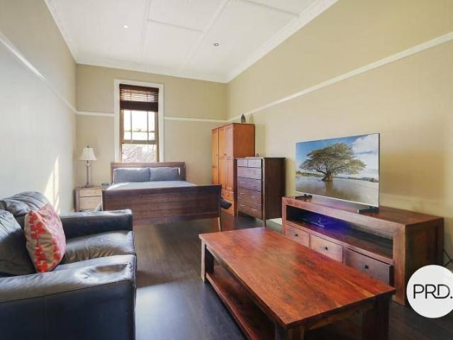 CBD FURNISHED APARTMENT!
