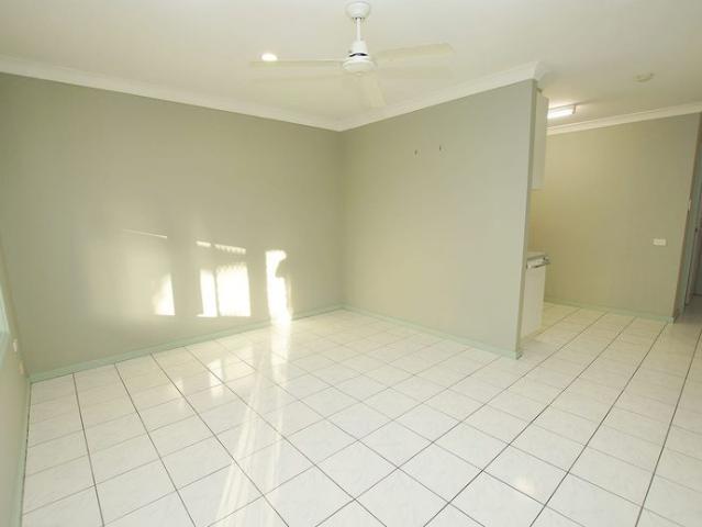 CBD UNIT IN QUIET COMPLEX