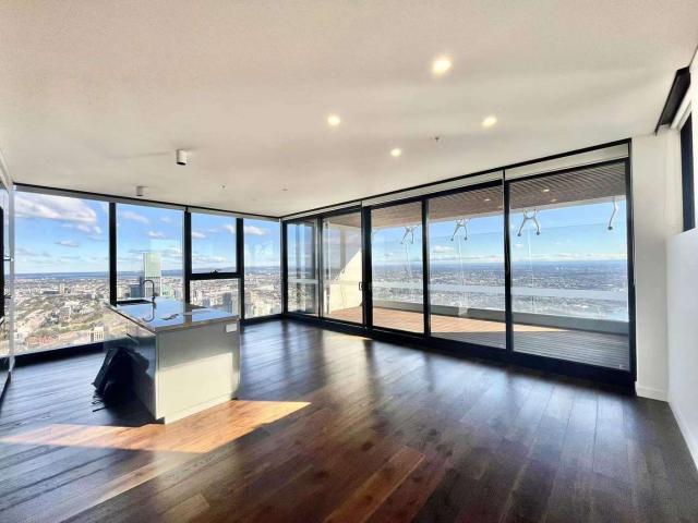 CBD View & Water View & High Level & Floor to ceiling Window & Greenland Centre & Gym & Swimming Pool