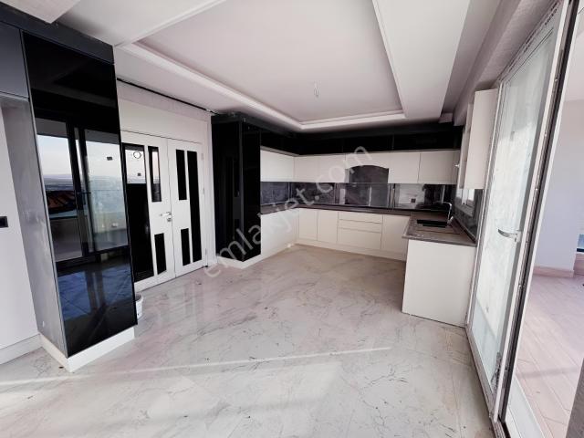 Cg Yeni Cezaevi Karşısı Acil Satılık Sıfır Ayarında 4,5+1 Daire