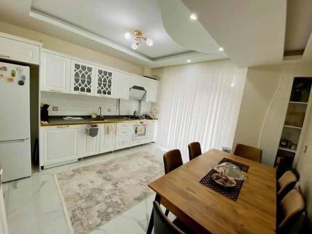 Cg Bağcılar Gökuşağı Villaları Arkası Acil Satılık 2+1 Daire