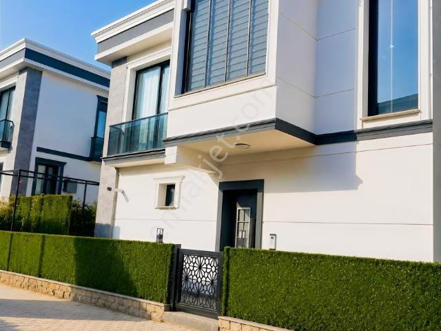 Cg Kent Ormanında Bakımlı 4,5+1 Dubleks Villa