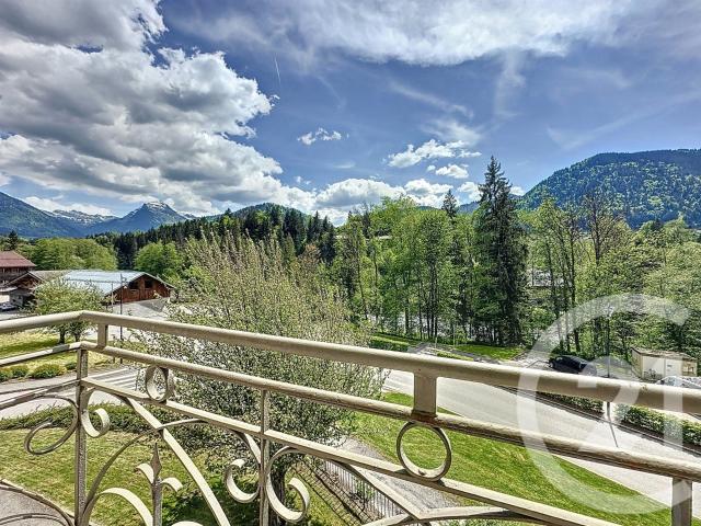 Ce bel appartement lumineux se trouve à quelques minutes du. 73m² Montriond