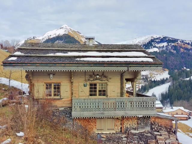 Ce petit joyau est situé dans un cadre magnifique, à 2 minut. 160m² La Giettaz La Giettaz en Aravis