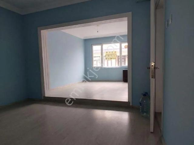 Cemal Emlak Bursa Yıldırım Setbaşı Namazgah Bakımlı 2+1 3.kat Ko