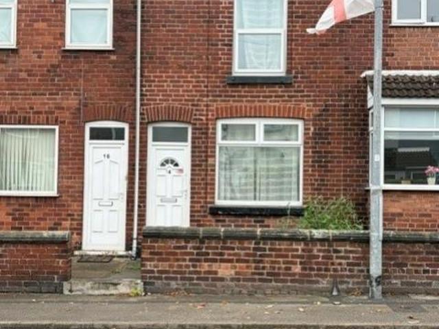 Cemetery Road, Normanton, West. 2 bed house to rent £750 pcm £173 pw