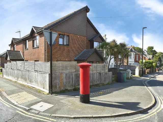 Cemetery Road, Sandown PO36, 2 bed semi detached house to rent, £925 pcm | PrimeLocation